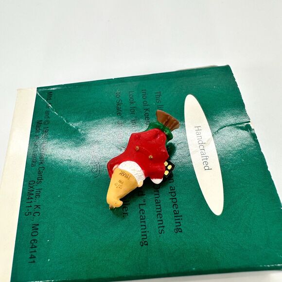 Hallmark Keepsake Lighting A Path Miniature Gnome Christmas 1993 Ornament - Picture 8 of 9